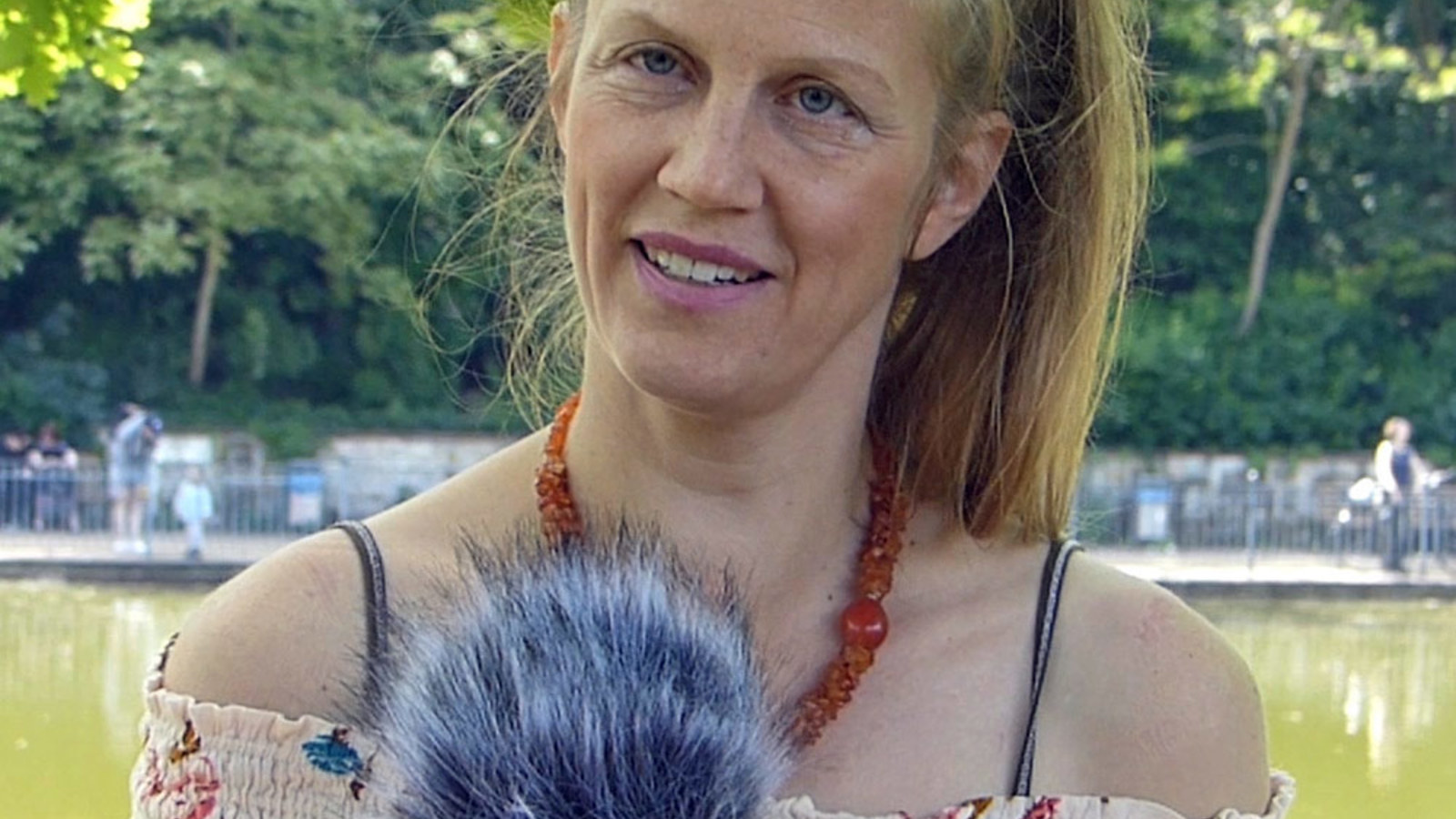Angela Mahr