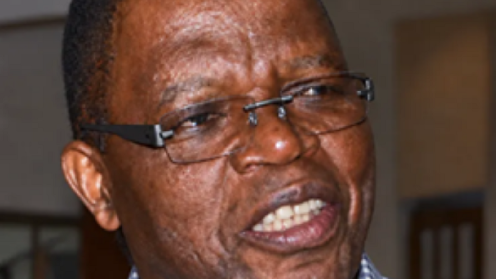 Ken  Lipenga