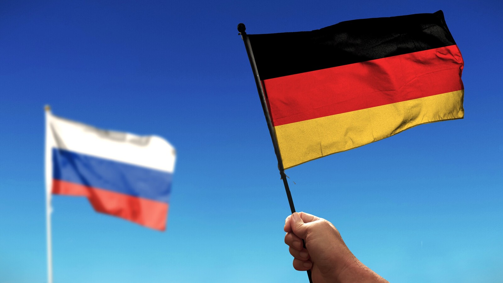 Händereichen über der Wolga